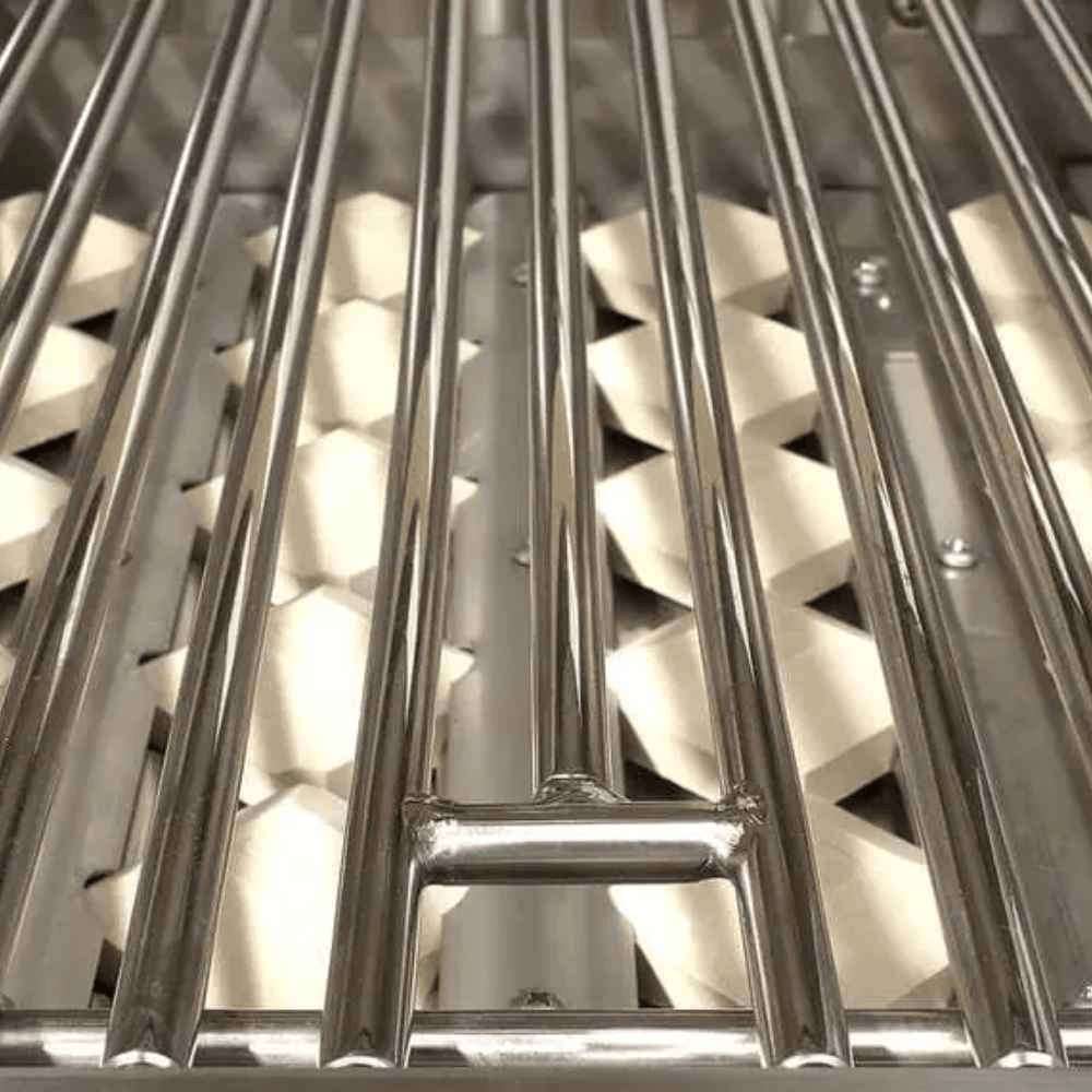 A close-up of the stainless steel cooking grates of the Alfresco Grills 30″ Luxury Grill Standard Cart Model