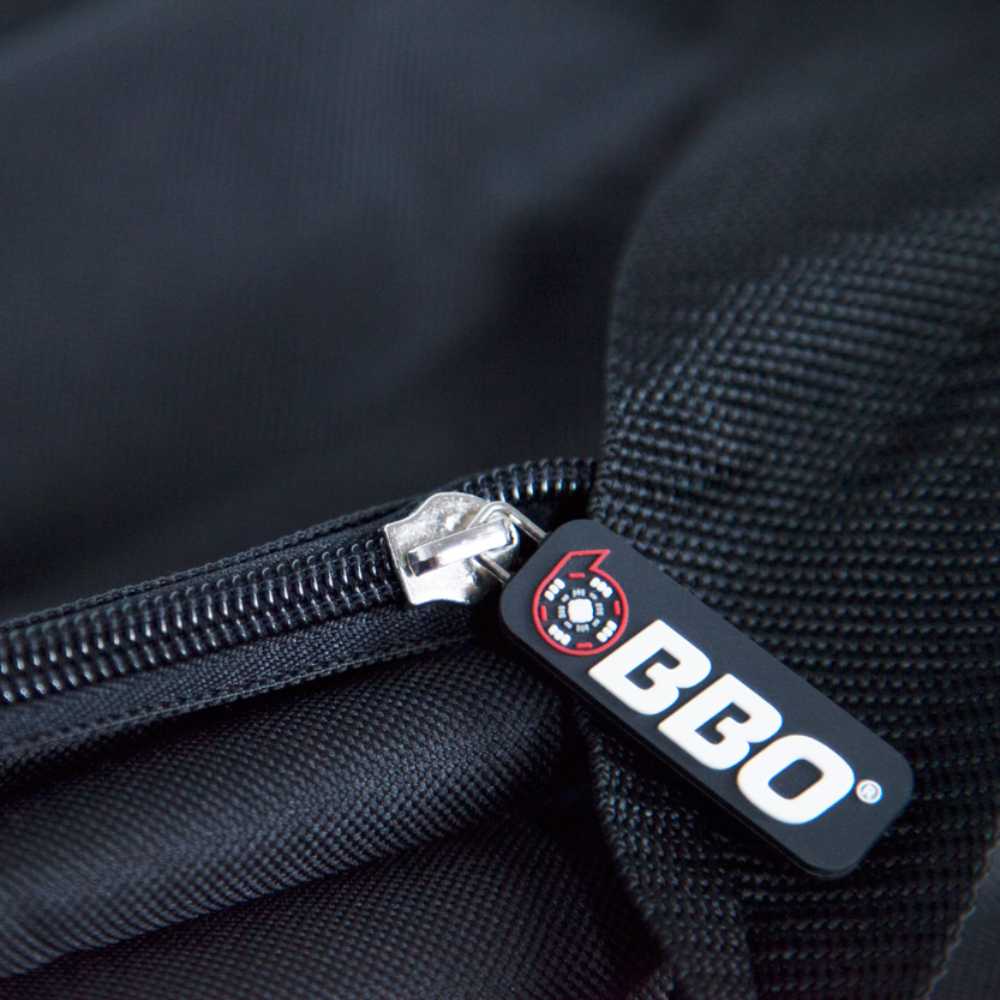 BBO Poker Tables Heavy Duty Poker Table Travel Bag features a close-up of the sturdy zipper and logo