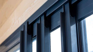 Close-up of the ceiling track system used for the sliding doors in the GardenHouse24 USA Q Bic ALU 44A SD Garden Room