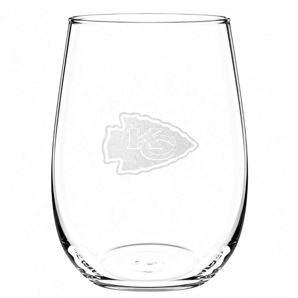 Kansas City Chiefs Crate & Barrel NFL Aspen 17oz Stemless Wine Glass, Set of 4 features a clear stemless glass etched with the Chiefs arrowhead and "KC" logo