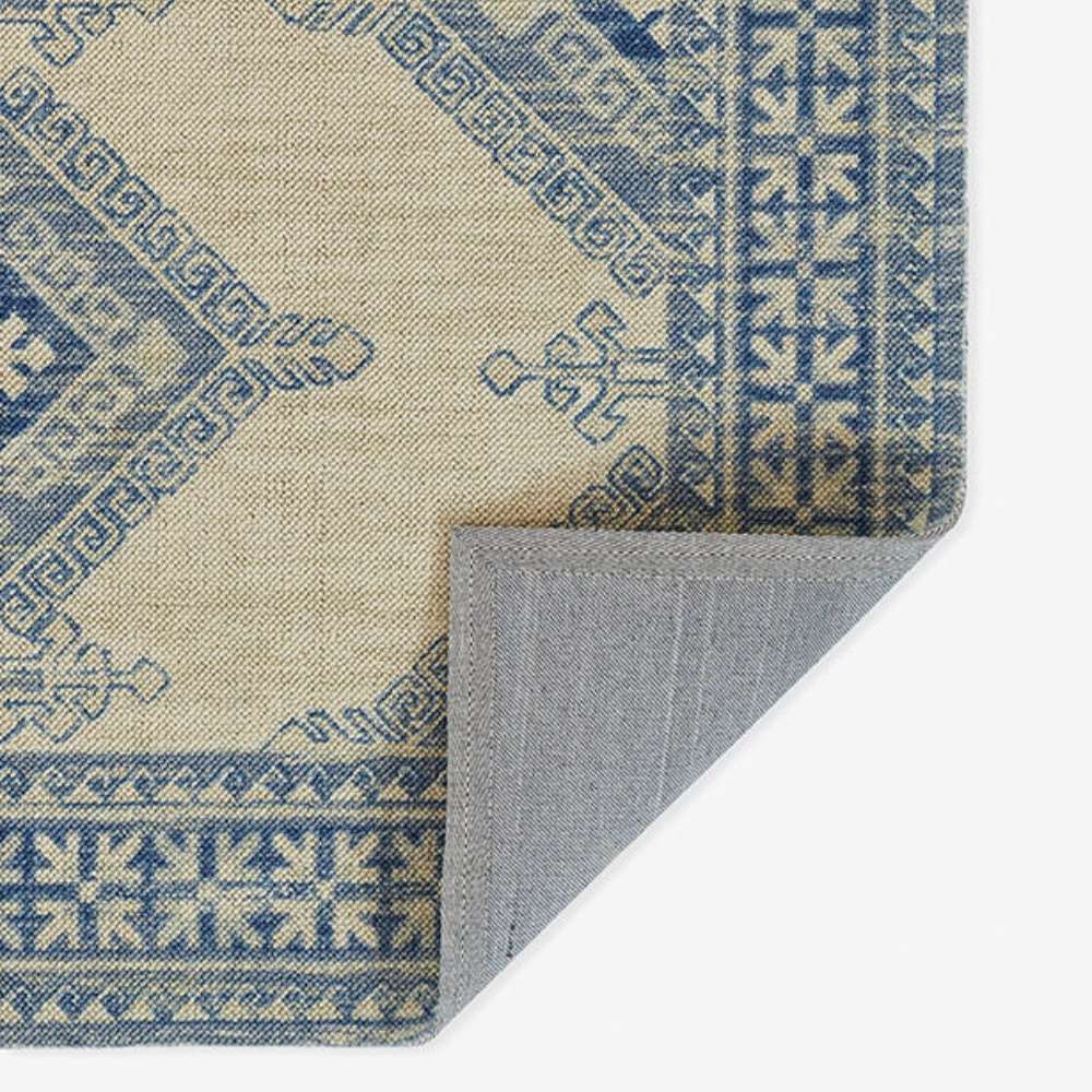 Momeni Anatolia Indoor Rug - ANA-10 Ivory showcases a sturdy backing and neatly finished edges