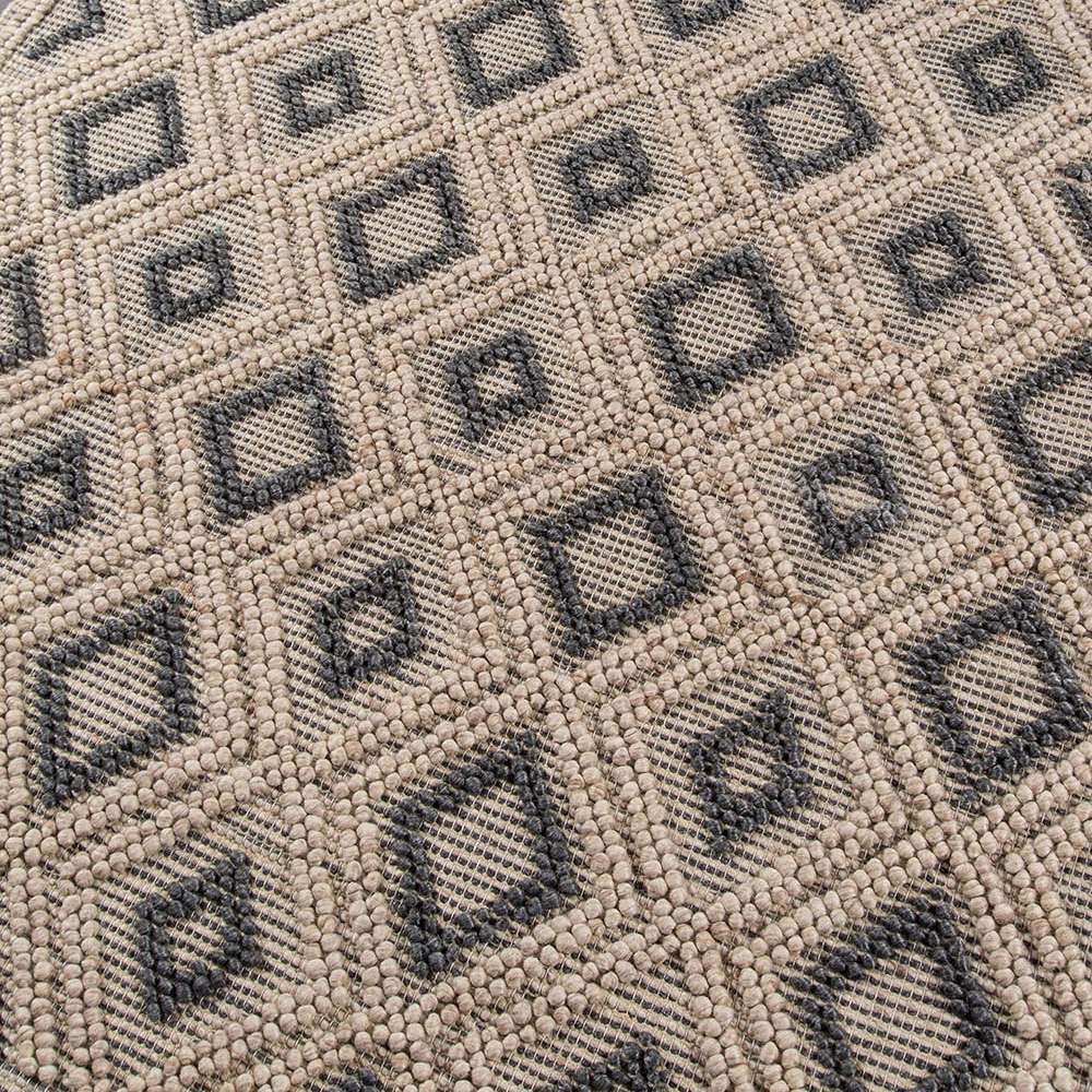 Momeni Andes Indoor Rug - AND-2 Beige features a textured diamond pattern in neutral tones