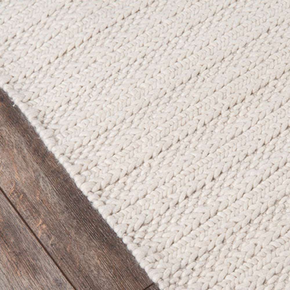 Momeni Andes Indoor Rug - AND-9 Ivory features a clean ivory weave with neatly finished edges
